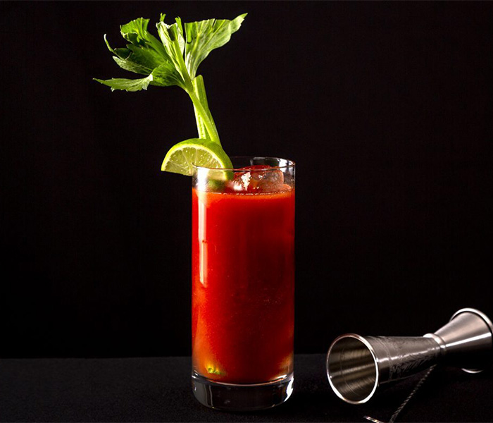 Which cocktail pairs best with “Dracula” by Bram Stoker?